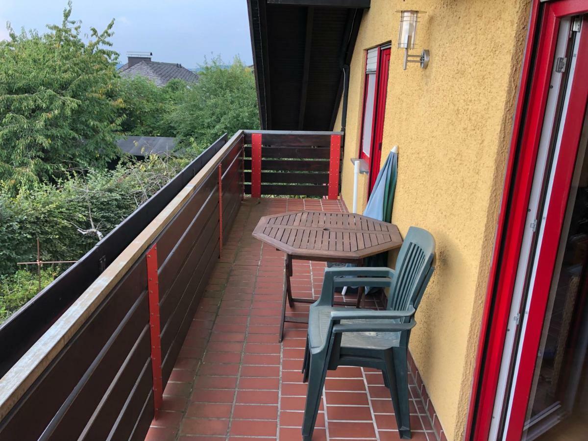 Natürlicher Holzkomfort im hessischen Kegelspiel Hünfeld Exterior foto